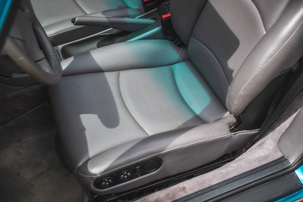 Porsche 993 Carrera 4