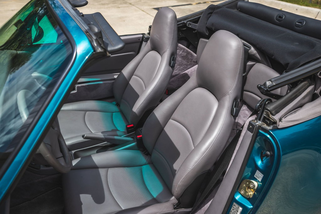 Porsche 993 Carrera 4