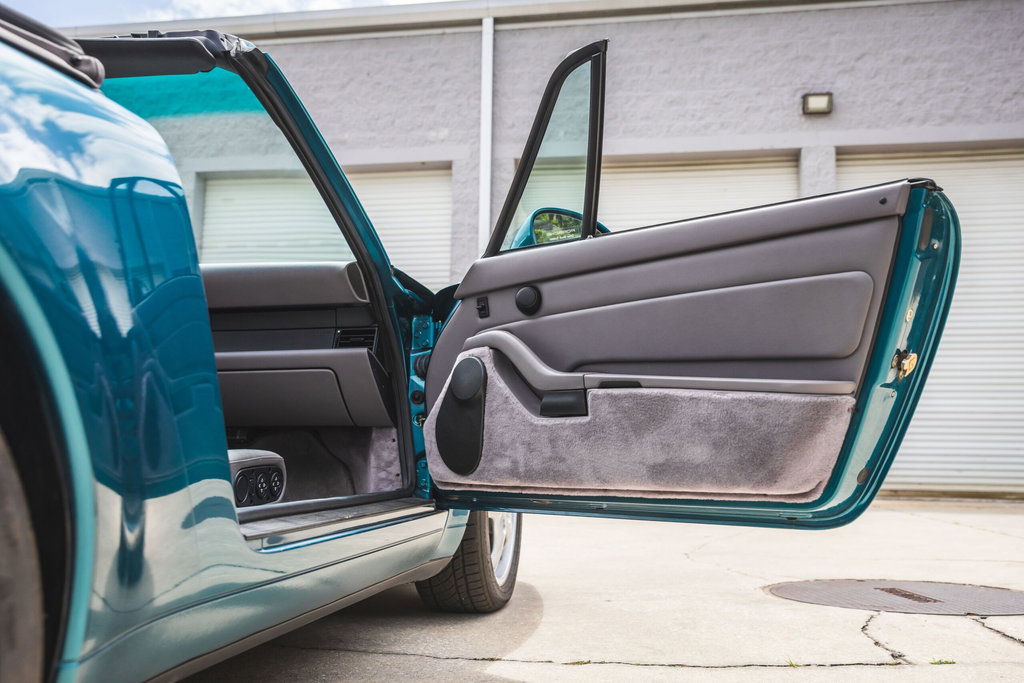 Porsche 993 Carrera 4