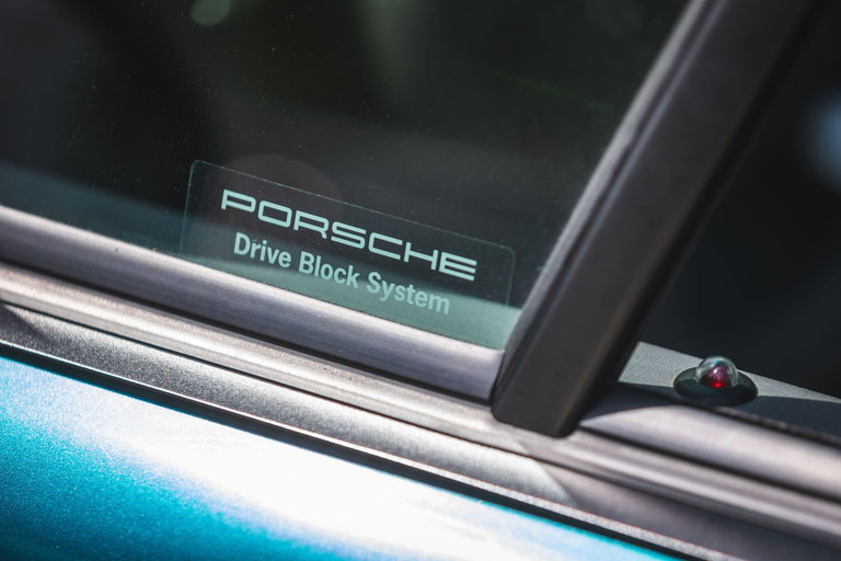 Porsche 993 Carrera 4