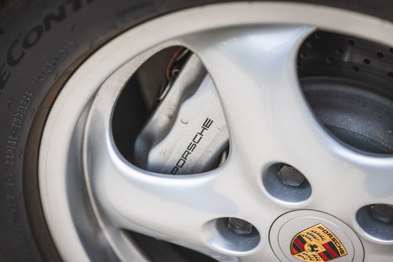 Porsche 993 Carrera 4