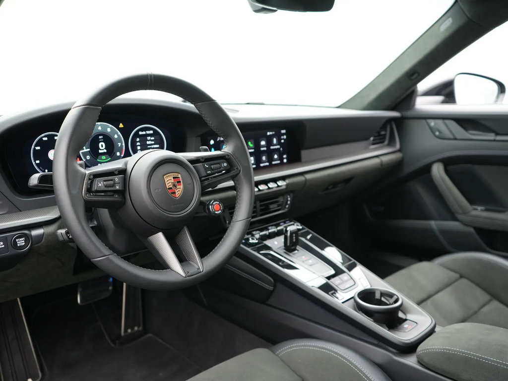 Porsche 992.2 Carrera 4 GTS