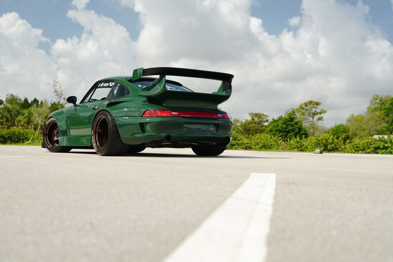 Porsche 911 by RWB