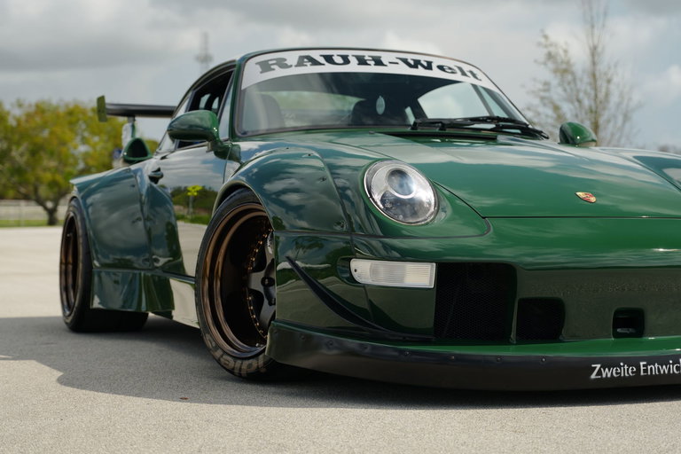 Porsche 911 by RWB