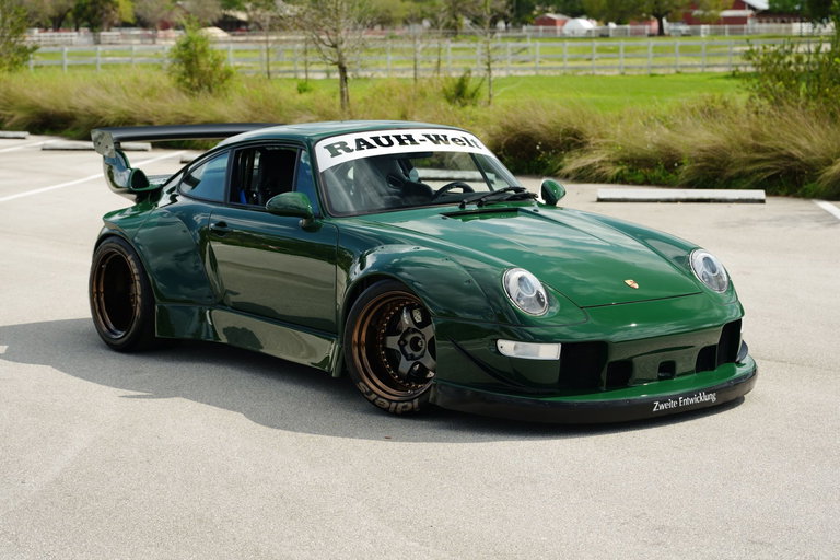 Porsche 911 by RWB