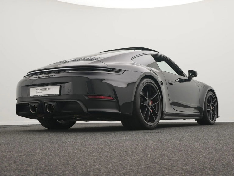 Porsche 992.2 Carrera 4 GTS
