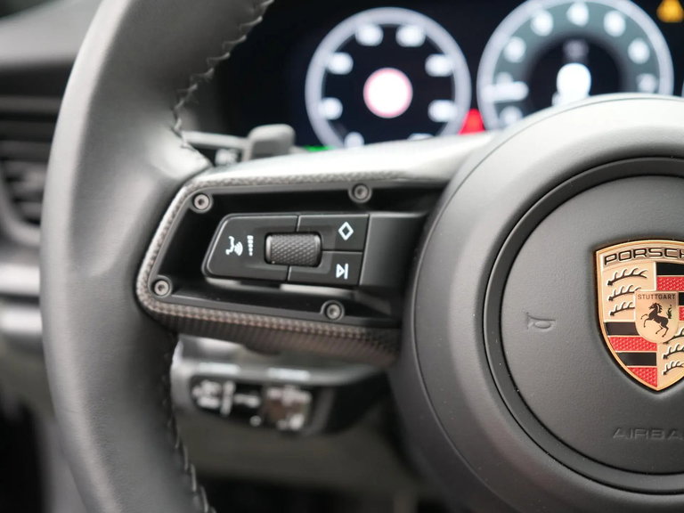 Porsche 992.2 Carrera 4 GTS