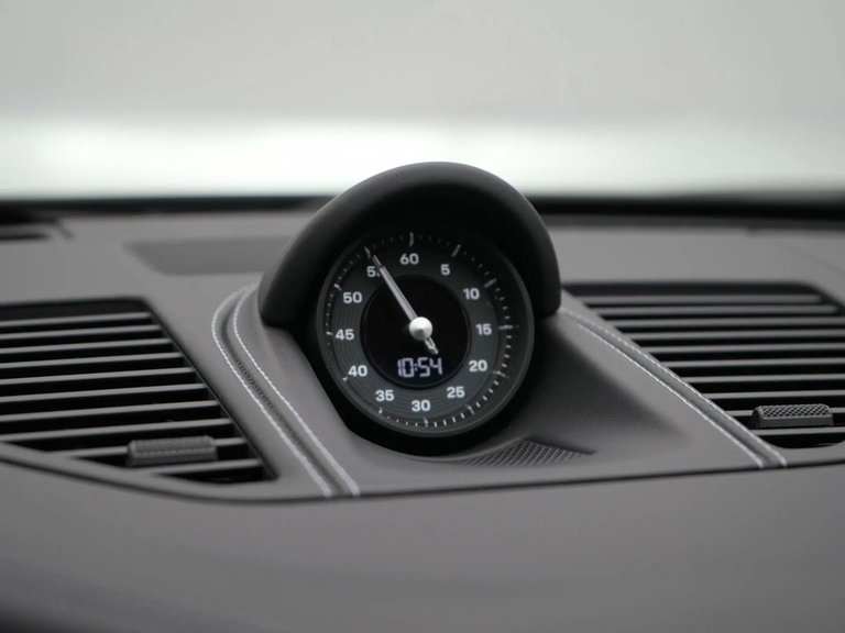 Porsche 992.2 Carrera 4 GTS