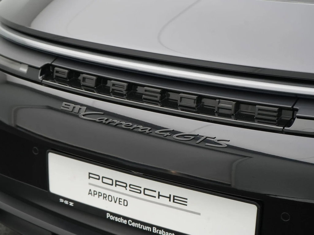 Porsche 992.2 Carrera 4 GTS