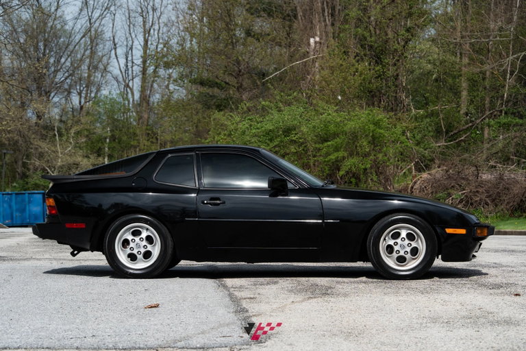 Porsche 944 Coupé