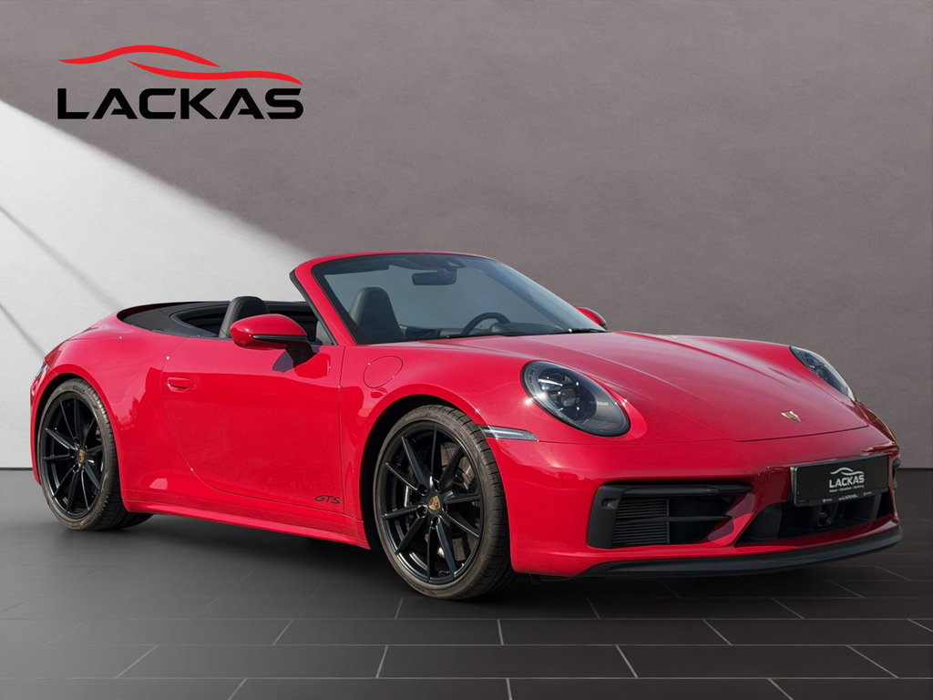 Porsche 992 Carrera 4 GTS