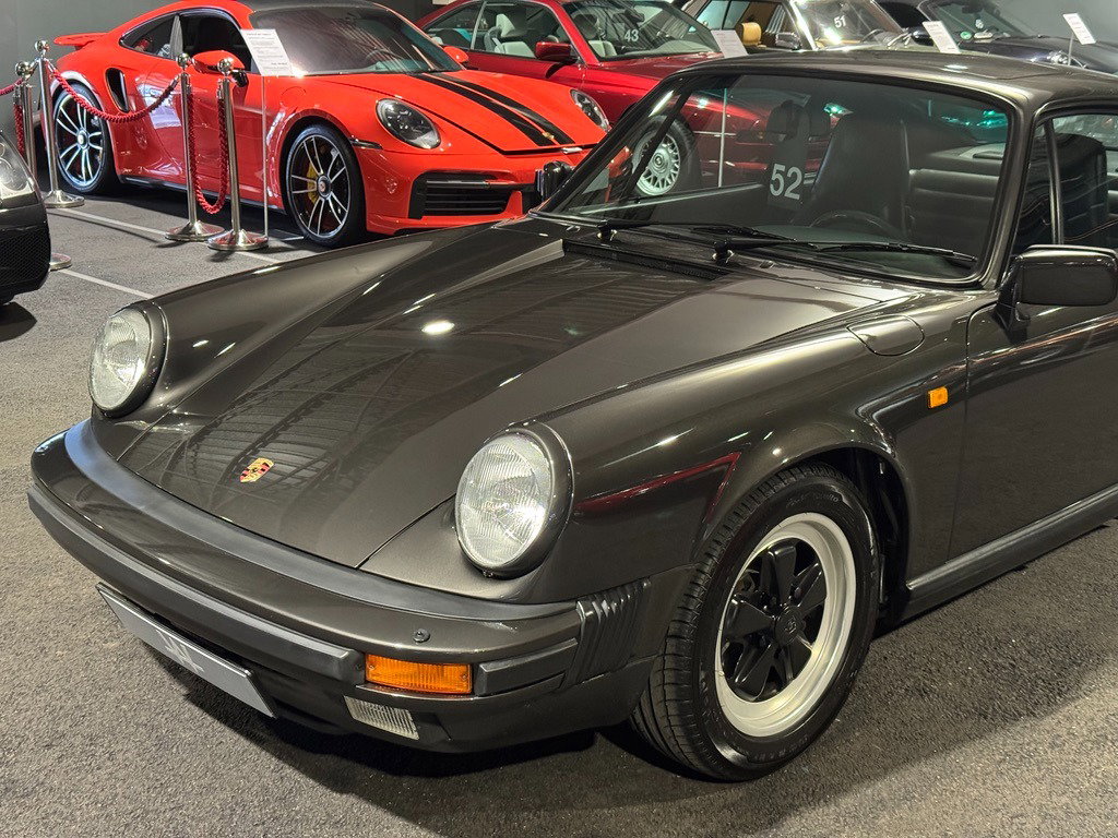 Porsche 911 Carrera 3.2