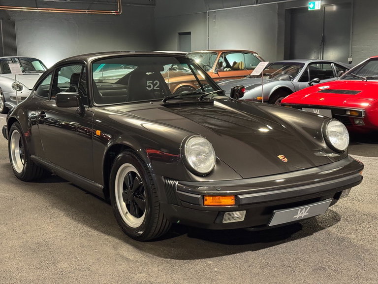Porsche 911 Carrera 3.2