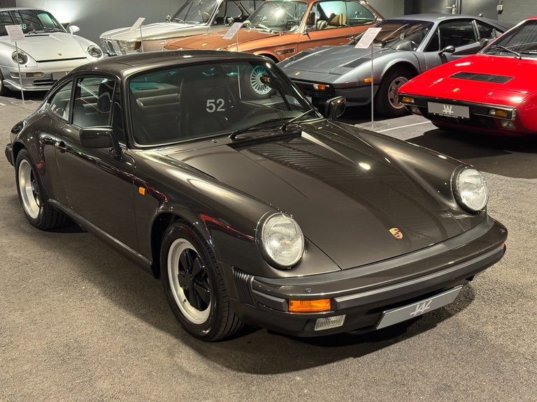 Porsche 911 Carrera 3.2