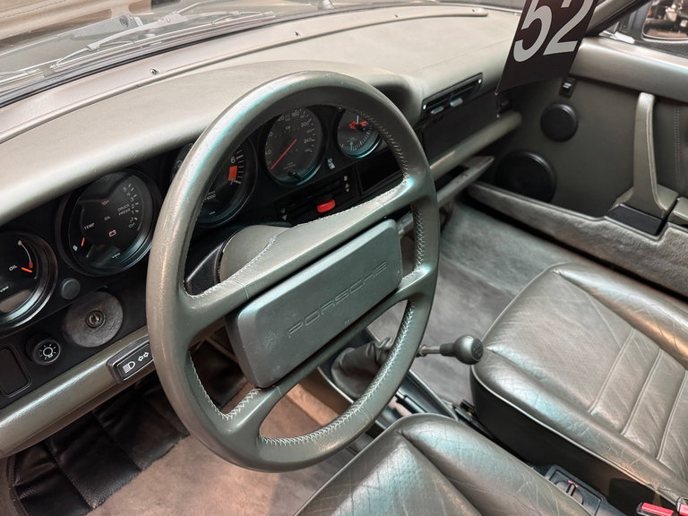 Porsche 911 Carrera 3.2