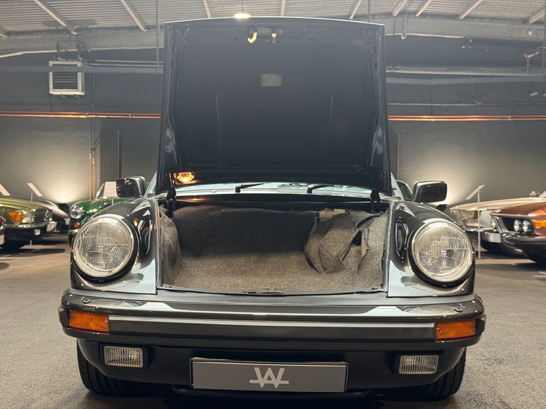 Porsche 911 Carrera 3.2