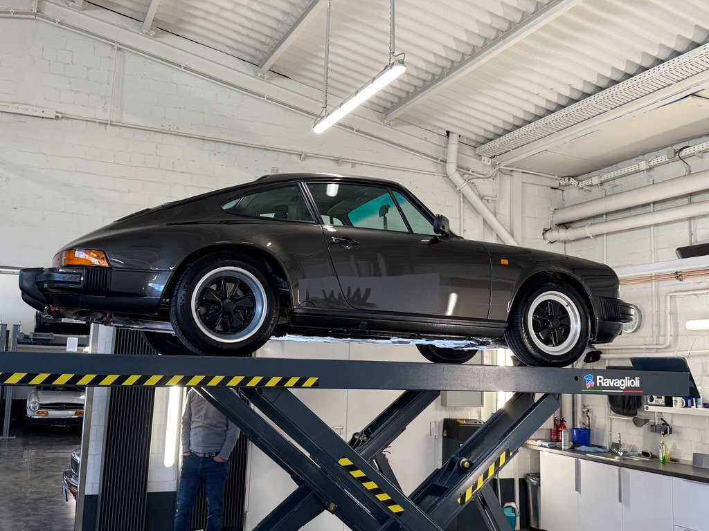Porsche 911 Carrera 3.2