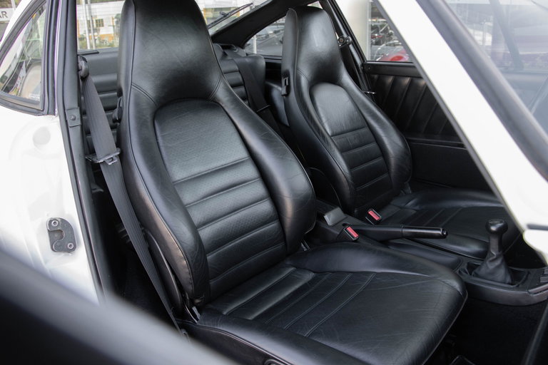 Porsche 964 Carrera 4