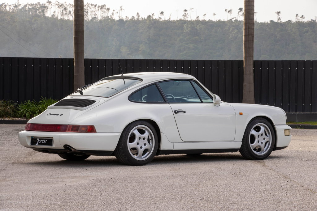 Porsche 964 Carrera 4