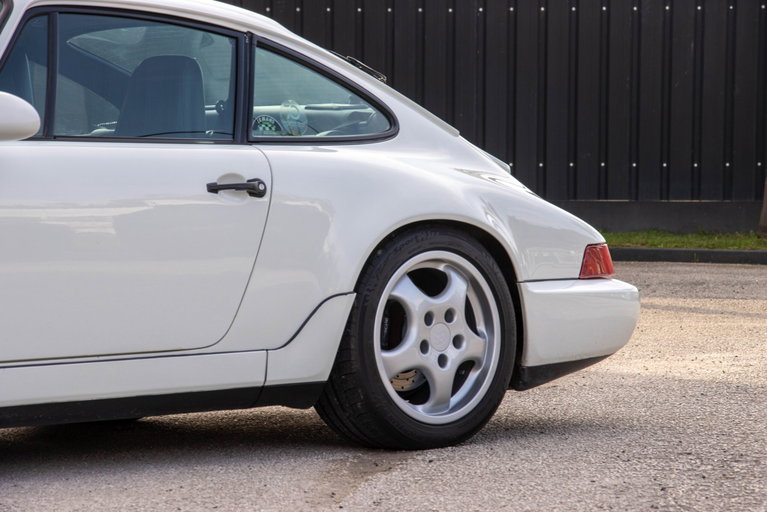 Porsche 964 Carrera 4