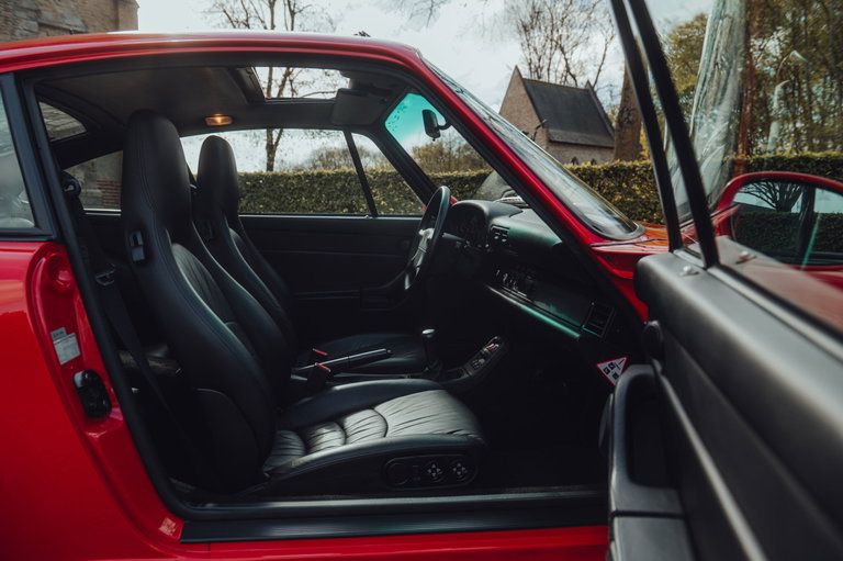Porsche 993 Carrera 4S