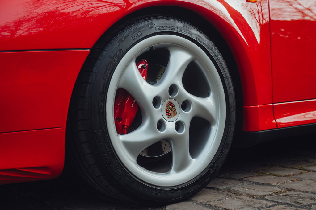 Porsche 993 Carrera 4S