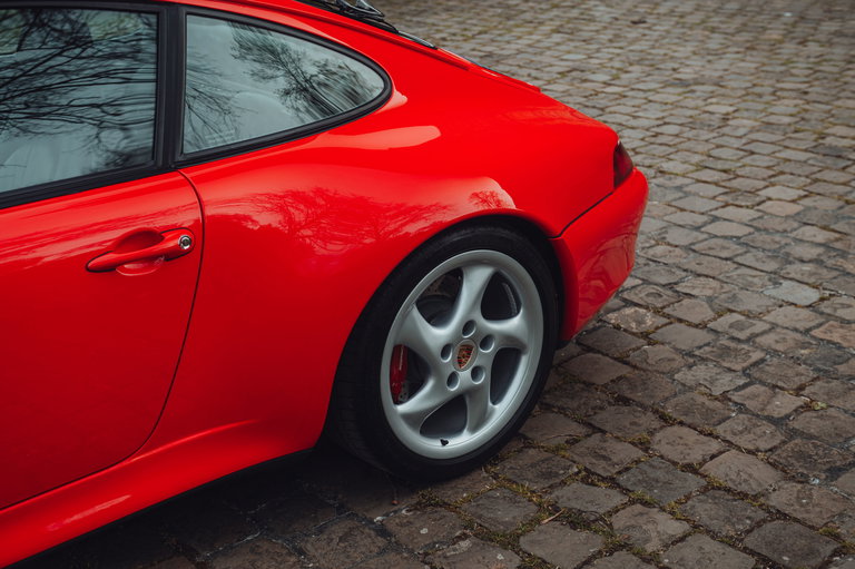 Porsche 993 Carrera 4S