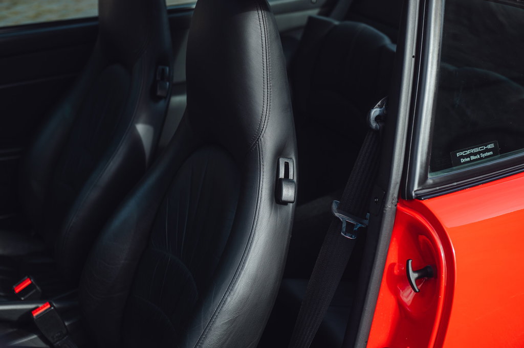 Porsche 993 Carrera 4S