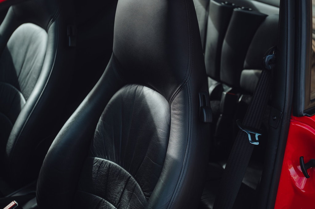 Porsche 993 Carrera 4S