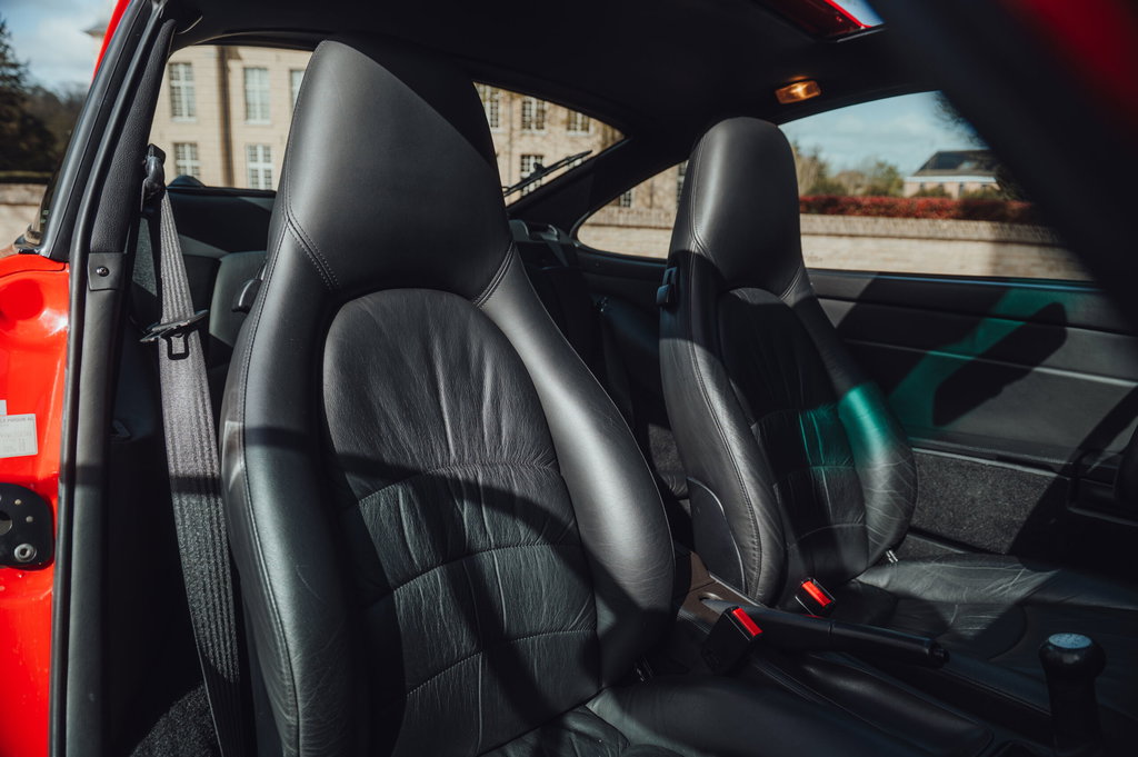 Porsche 993 Carrera 4S