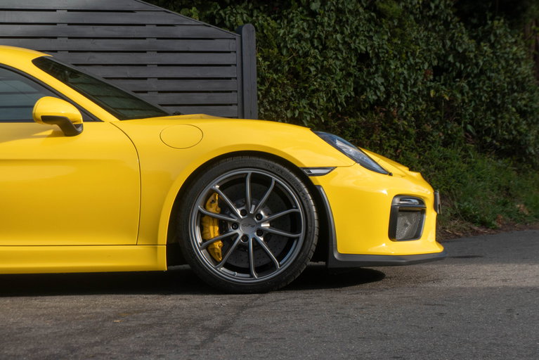 Porsche 981 Cayman GT4