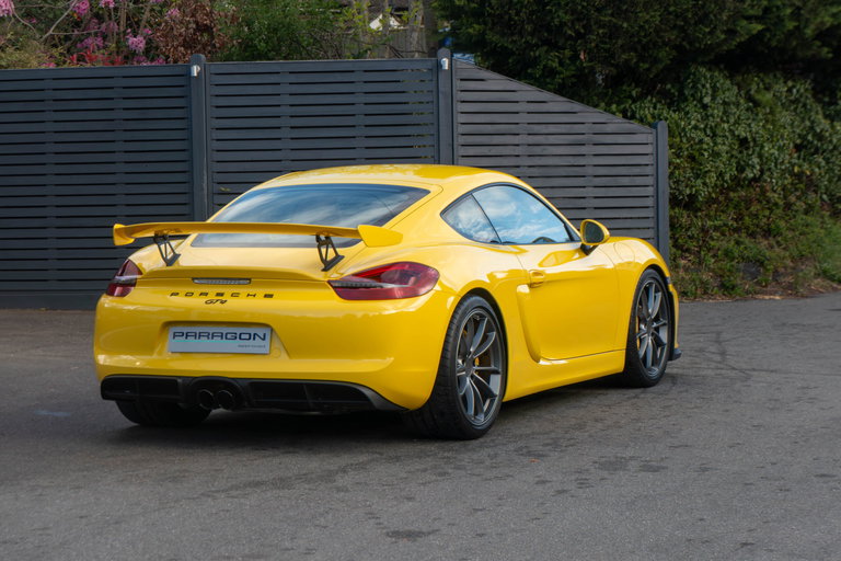 Porsche 981 Cayman GT4