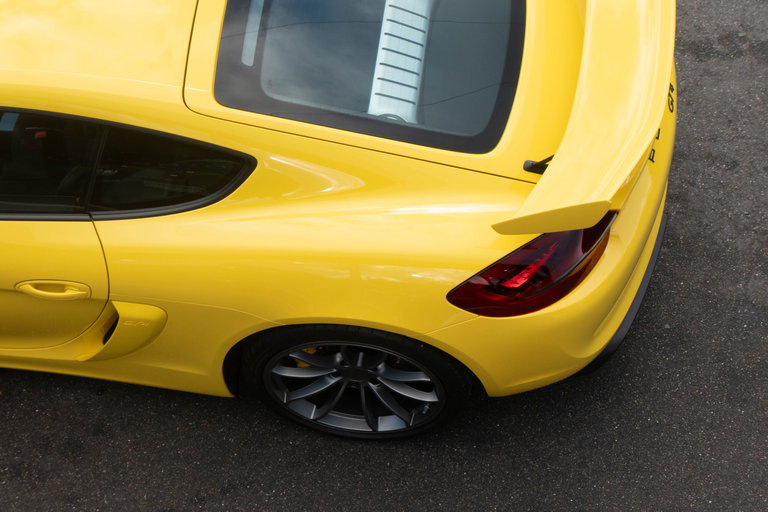 Porsche 981 Cayman GT4