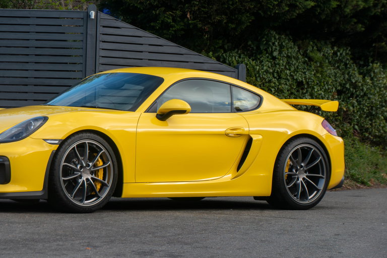 Porsche 981 Cayman GT4