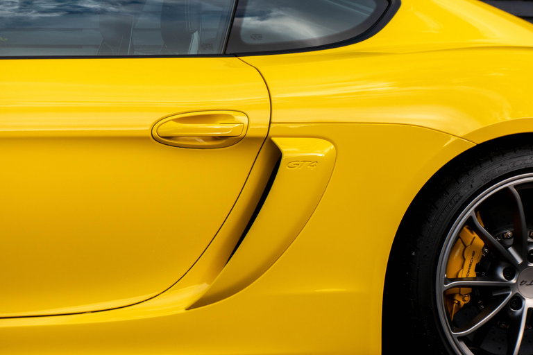 Porsche 981 Cayman GT4