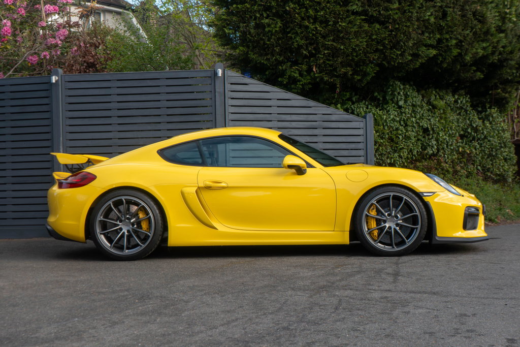 Porsche 981 Cayman GT4