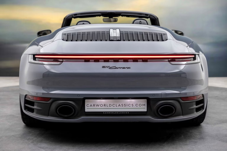 Porsche 992 Carrera