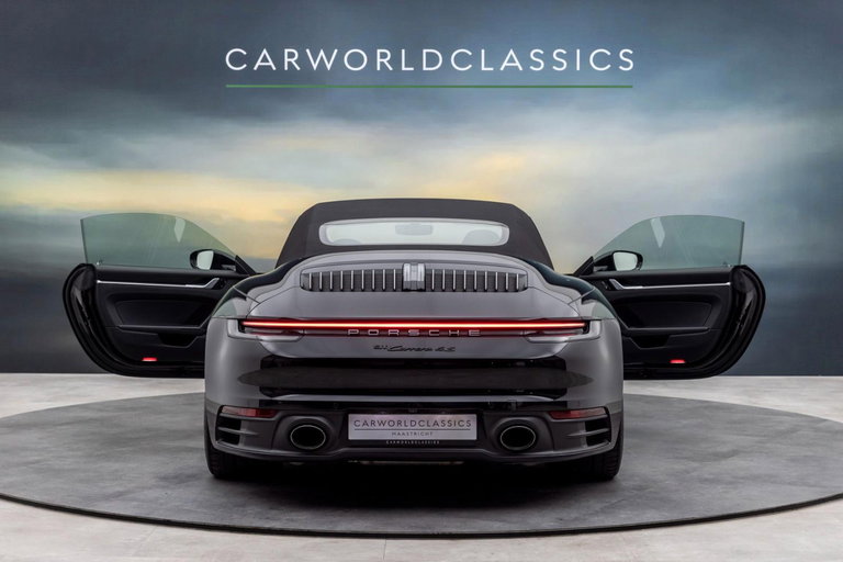 Porsche 992 Carrera 4S