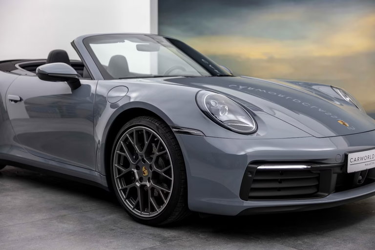Porsche 992 Carrera