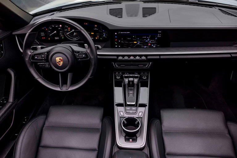 Porsche 992 Carrera