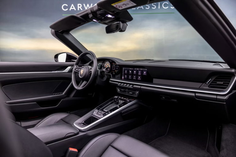 Porsche 992 Carrera 4S