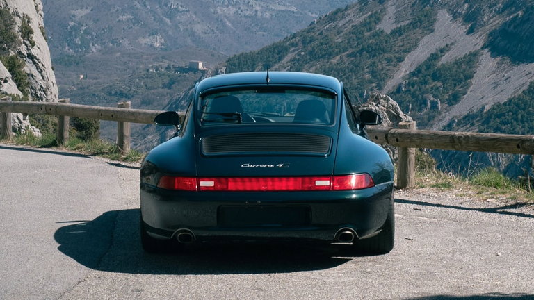 Porsche 993 Carrera 4S