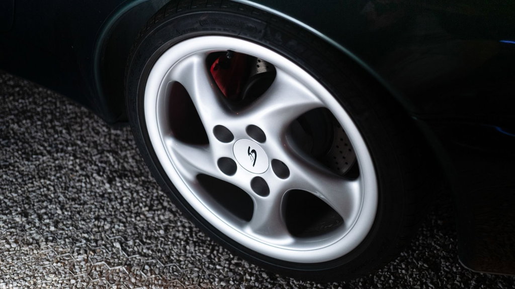 Porsche 993 Carrera 4S