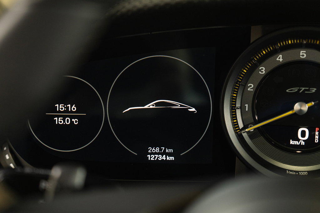 Porsche 992 GT3 Touring