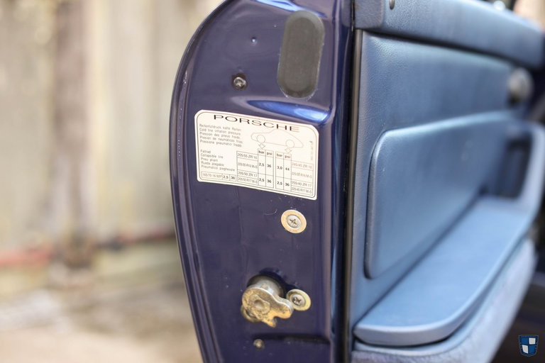 Porsche 993 Carrera 4