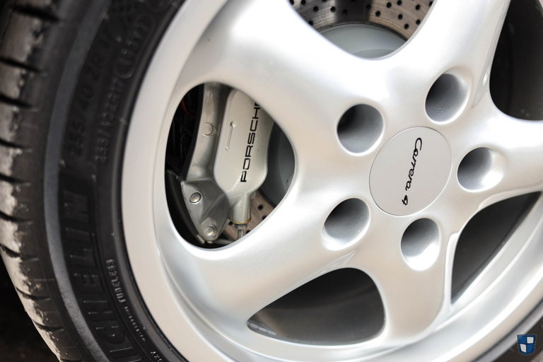 Porsche 993 Carrera 4