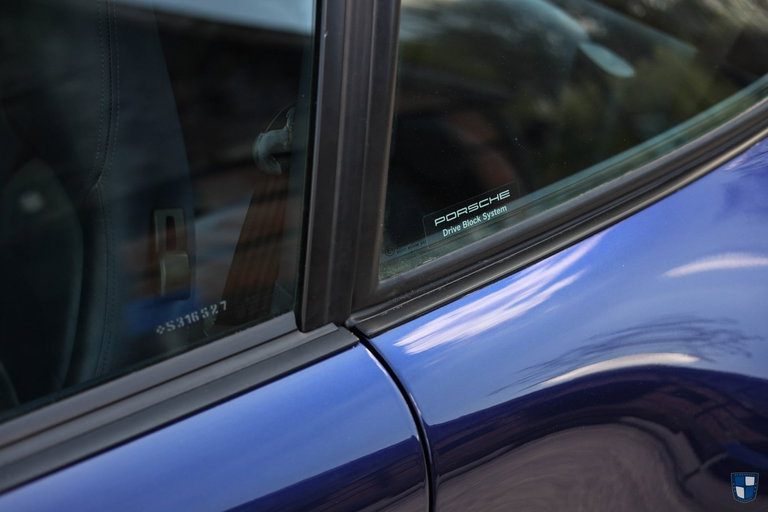 Porsche 993 Carrera 4