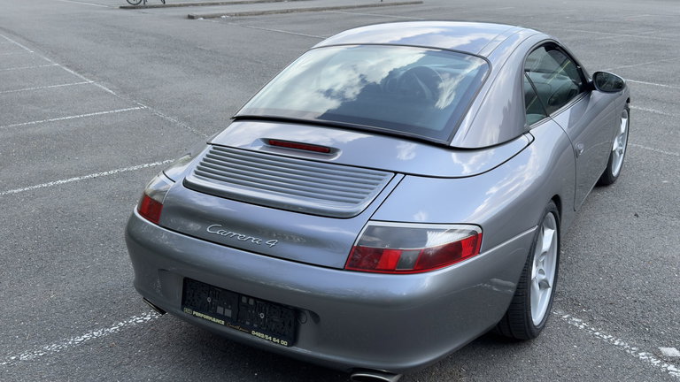 Porsche 996 Carrera 4