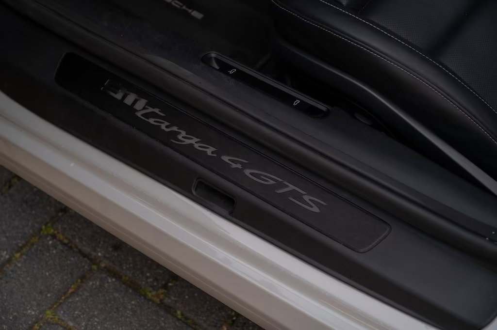 Porsche 992 Targa 4 GTS