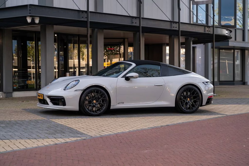 Porsche 992 Targa 4 GTS